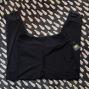 NWT Womens Joggers Medium